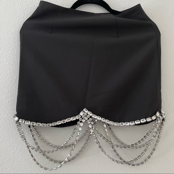 AREA DRAPED CRYSTAL SCALLOP MINI SKIRT - Picture 6 of 10
